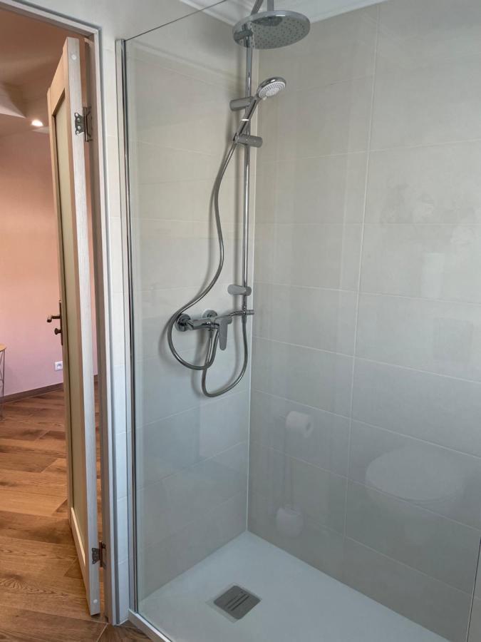 Studio With Swimming Pool 80 Meters Near The Beach Νίκαια Εξωτερικό φωτογραφία