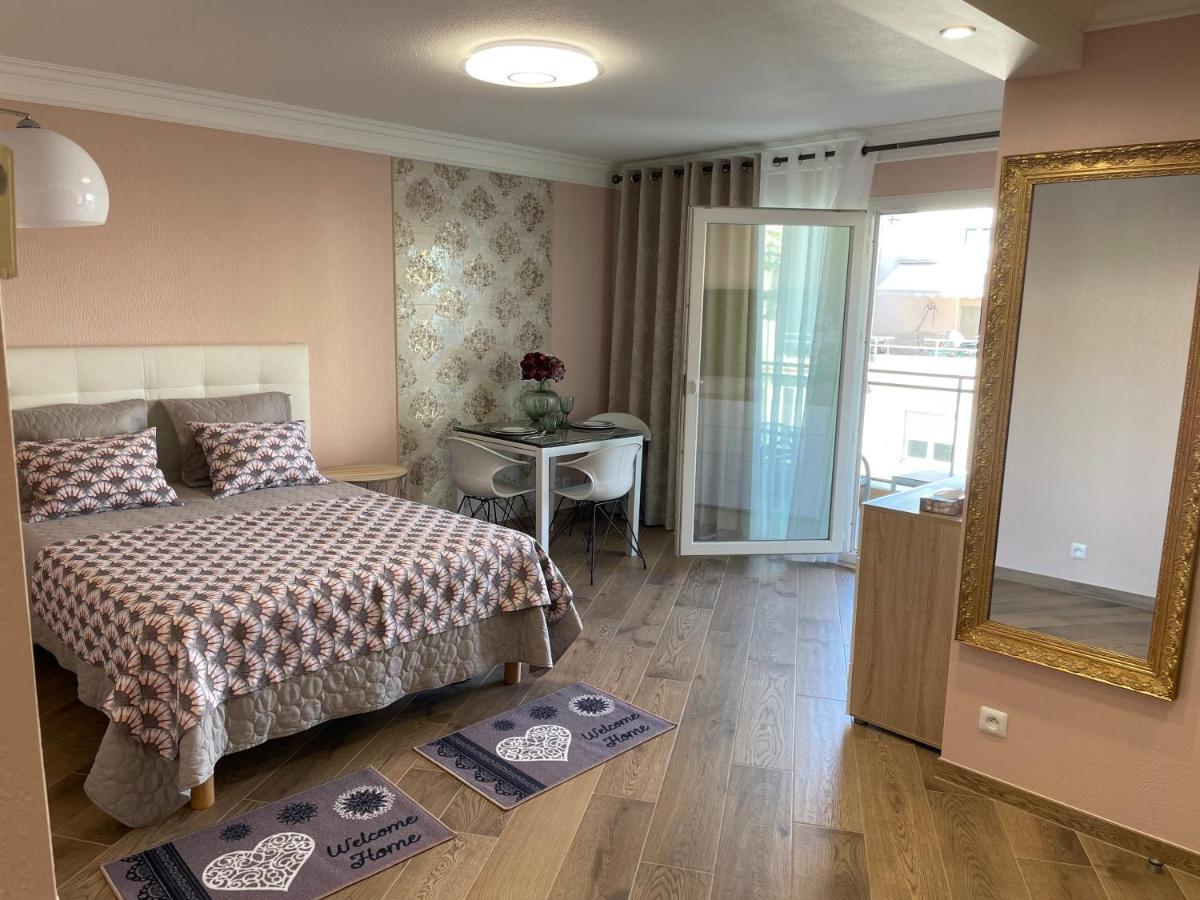Studio With Swimming Pool 80 Meters Near The Beach Νίκαια Εξωτερικό φωτογραφία